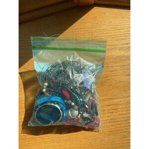 Mixed Lot Of JBroken ewelry & Craft Beads 1 Pound